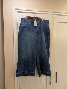 NWT SPANX Blue Denim Cropped Jeans